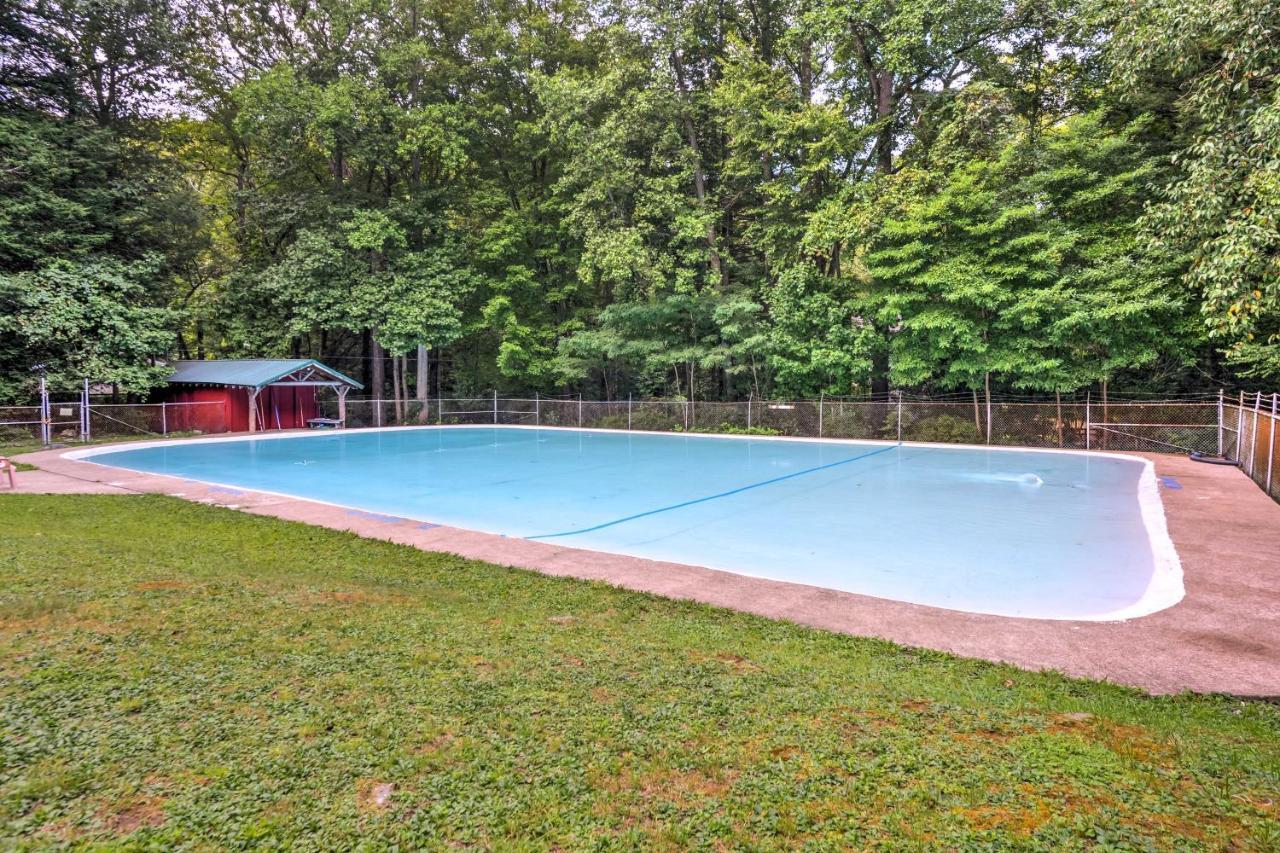 Pet-Friendly Pennsylvania Vacation Rental With Pool! Laughlintown Exterior foto