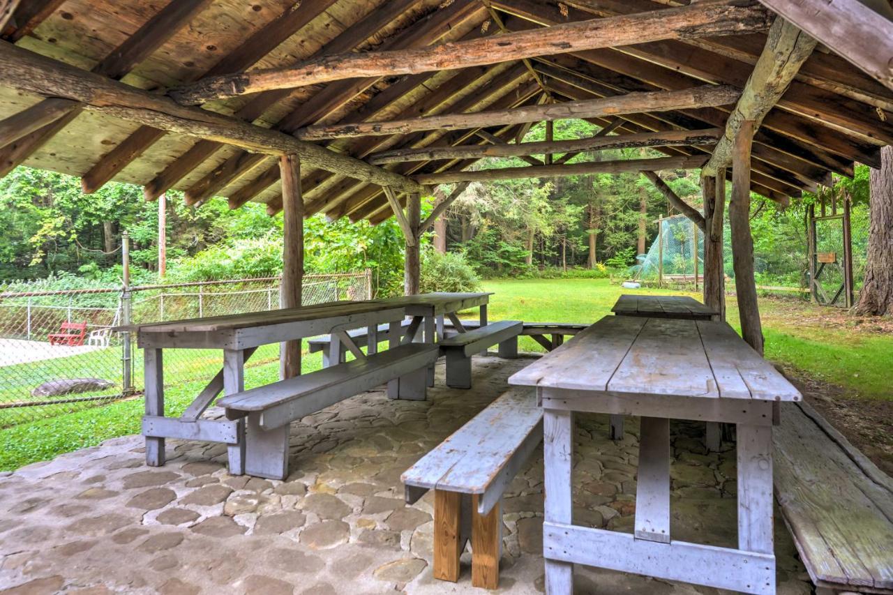 Pet-Friendly Pennsylvania Vacation Rental With Pool! Laughlintown Exterior foto